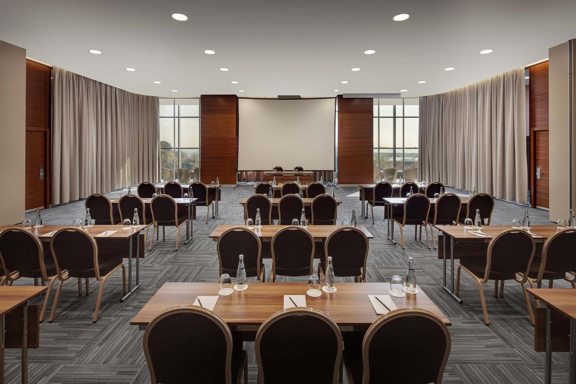 Sheraton Istanbul Atakoy Hotel Exterior foto Meeting room